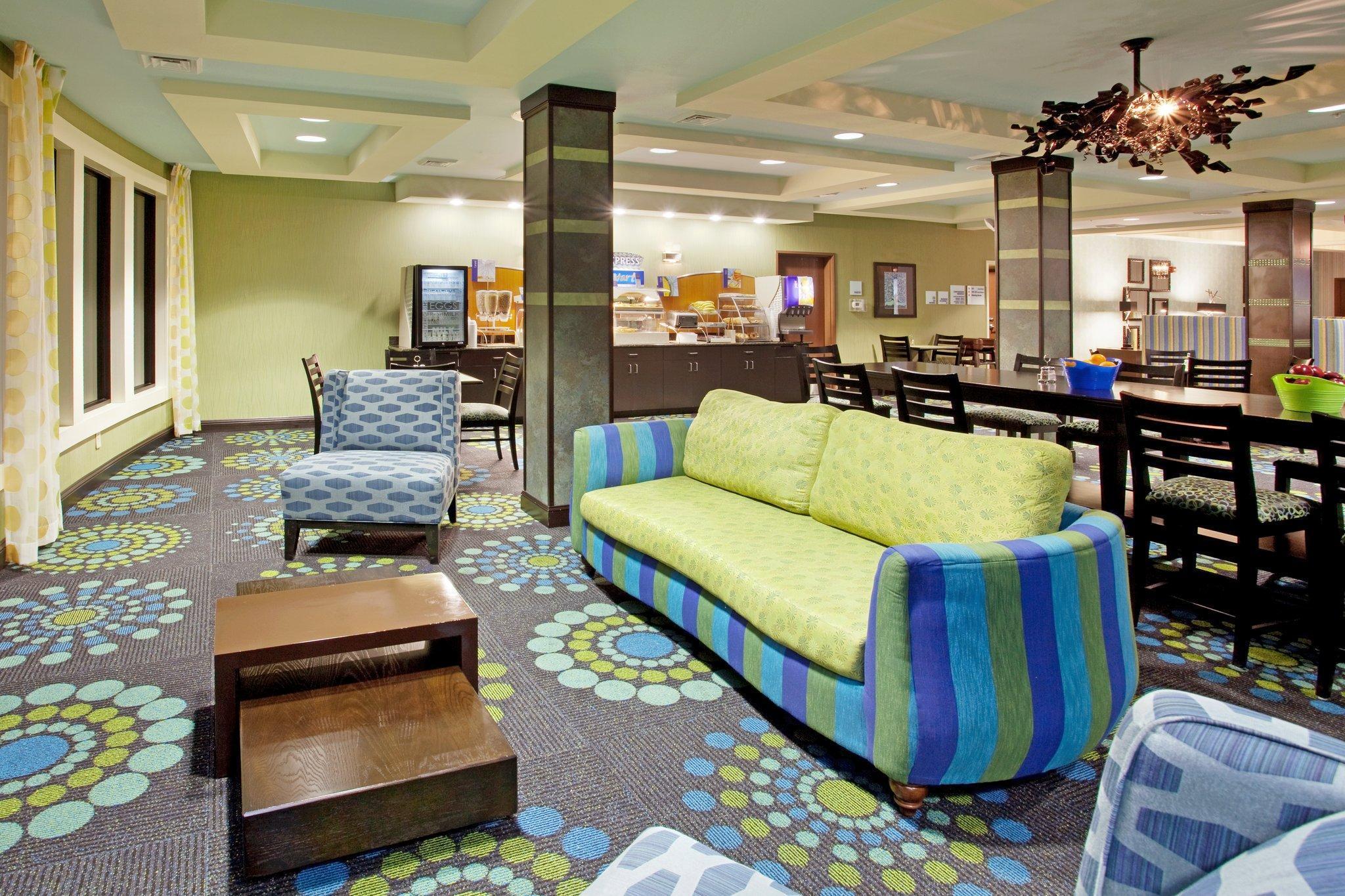 Holiday Inn Express Hotel & Suites Salem By Ihg Ngoại thất bức ảnh